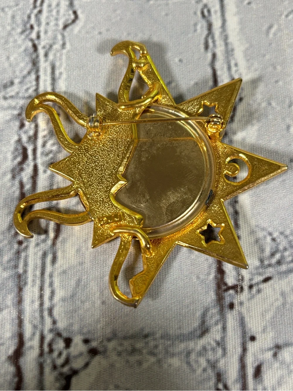 VTG JJ Jonette Signed Celestial Sun Moon Stars Gold Tone Pin Brooch 3